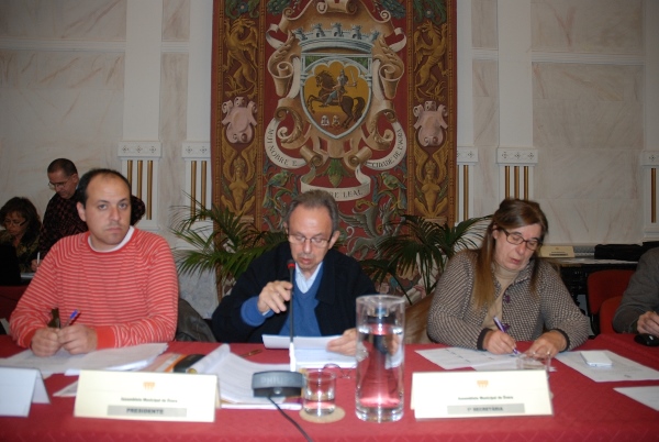 Imagem da Mesa da AME, reunida a 12 de dezembro de 2014.