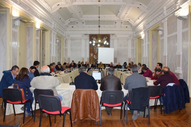 Imagem panor&acirc;mica do plen&aacute;rio, reunido a 7 de dezembro de 2018.